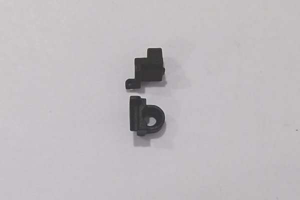 CAB APRON HINGE / RH / BLACK / PS 2 & 3 / LIP OVER DECK / PREMIER CHALLENGER 4-6-6-4