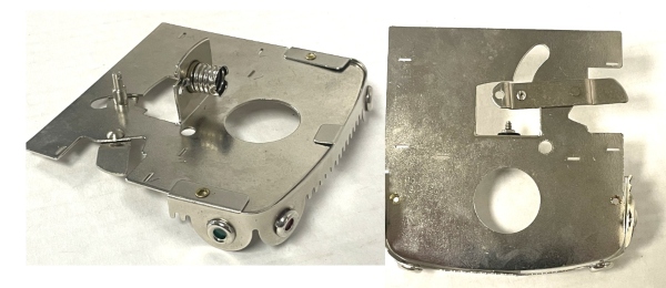 ROOF LATCH / RIGHT HAND / WITH AWNING & MARKERS / INTERIOR LIGHT BRACKET / W/O LOCKING ROD / CHROME / TINPLATE STANDARD GAUGE A/F 4300 SERIES OBSERVATION PASSENGER CAR