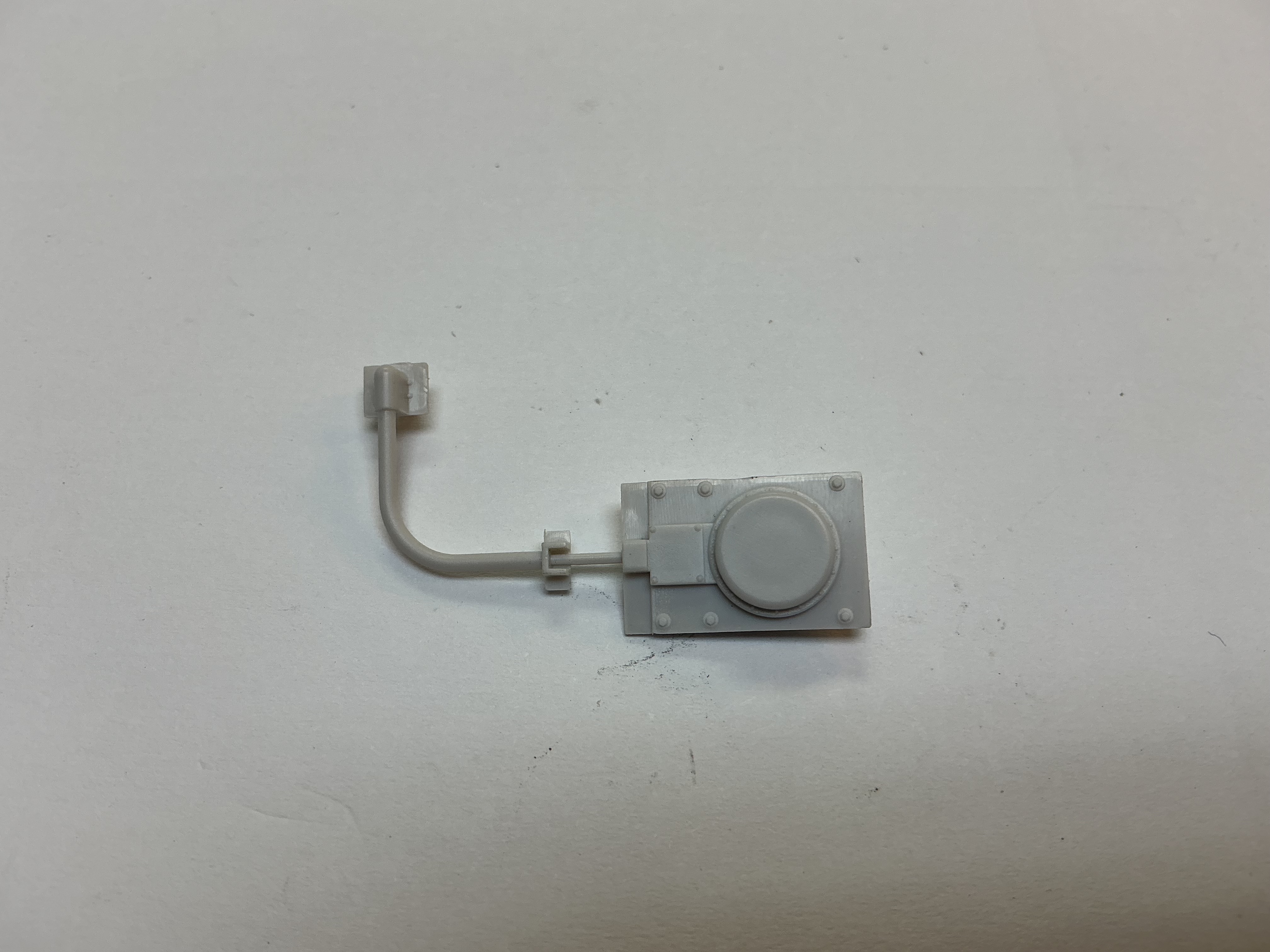 GPS UNIT / WHITE / CAB MOUNTED / RAILKING ONE GAUGE ES44AC