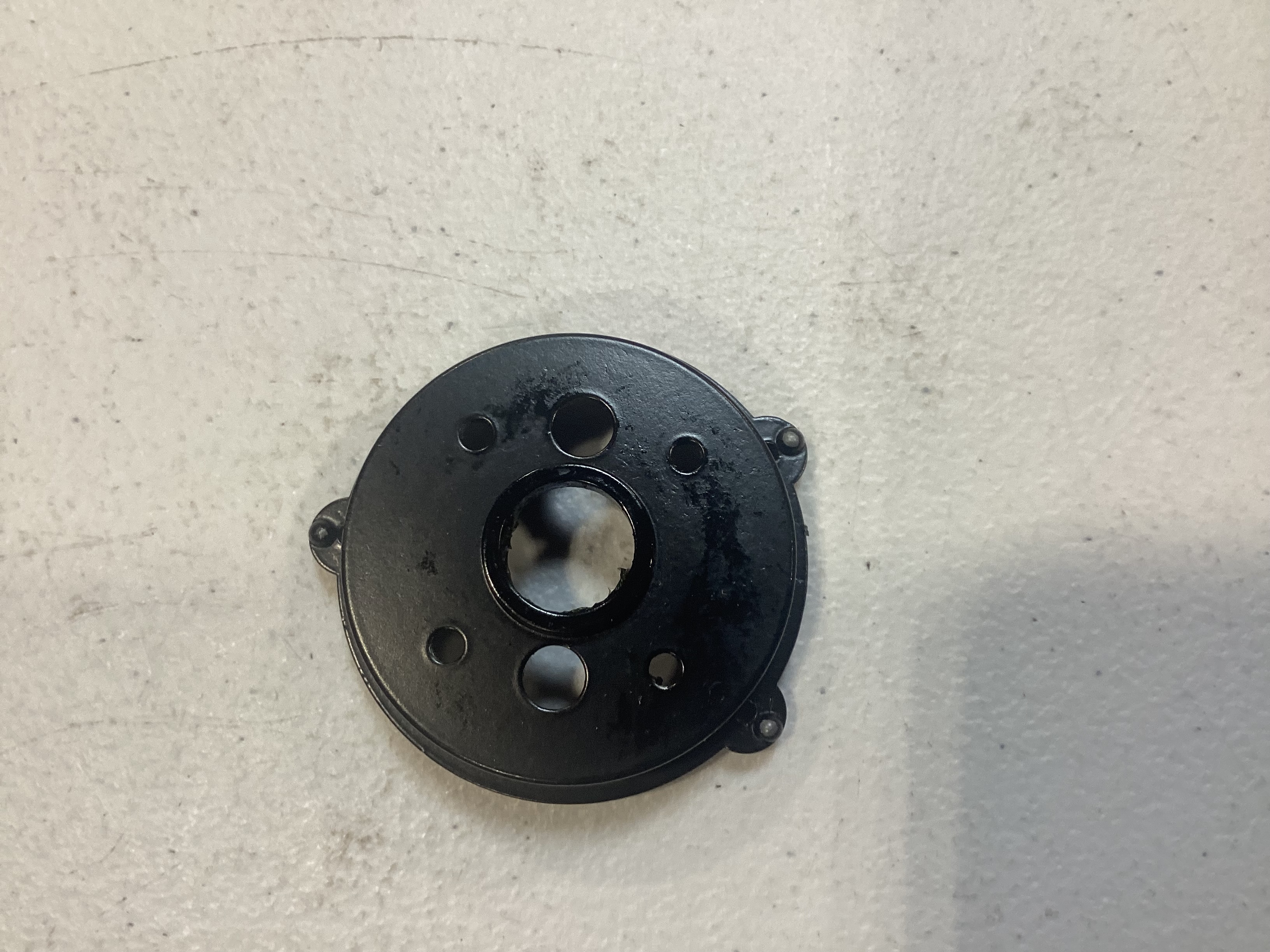 MOTOR MOUNT / BOTTOM / DIE-CAST / RAILKING ONE GAUGE DASH-8