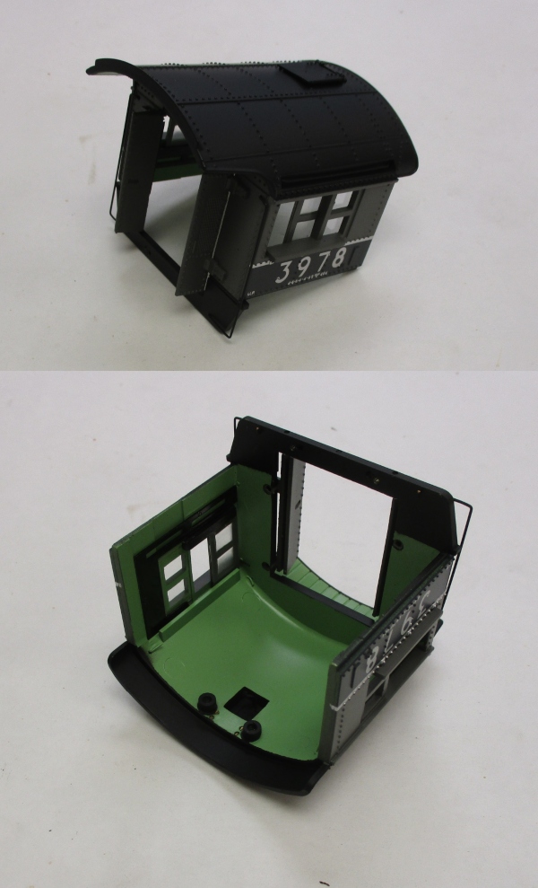 CAB / UP #3978 GREYHOUND / W/GREEN CAB INTERIOR / W/CAB WINDOWS / W/DOORS / PREMIER CHALLENGER 4-6-6-4
