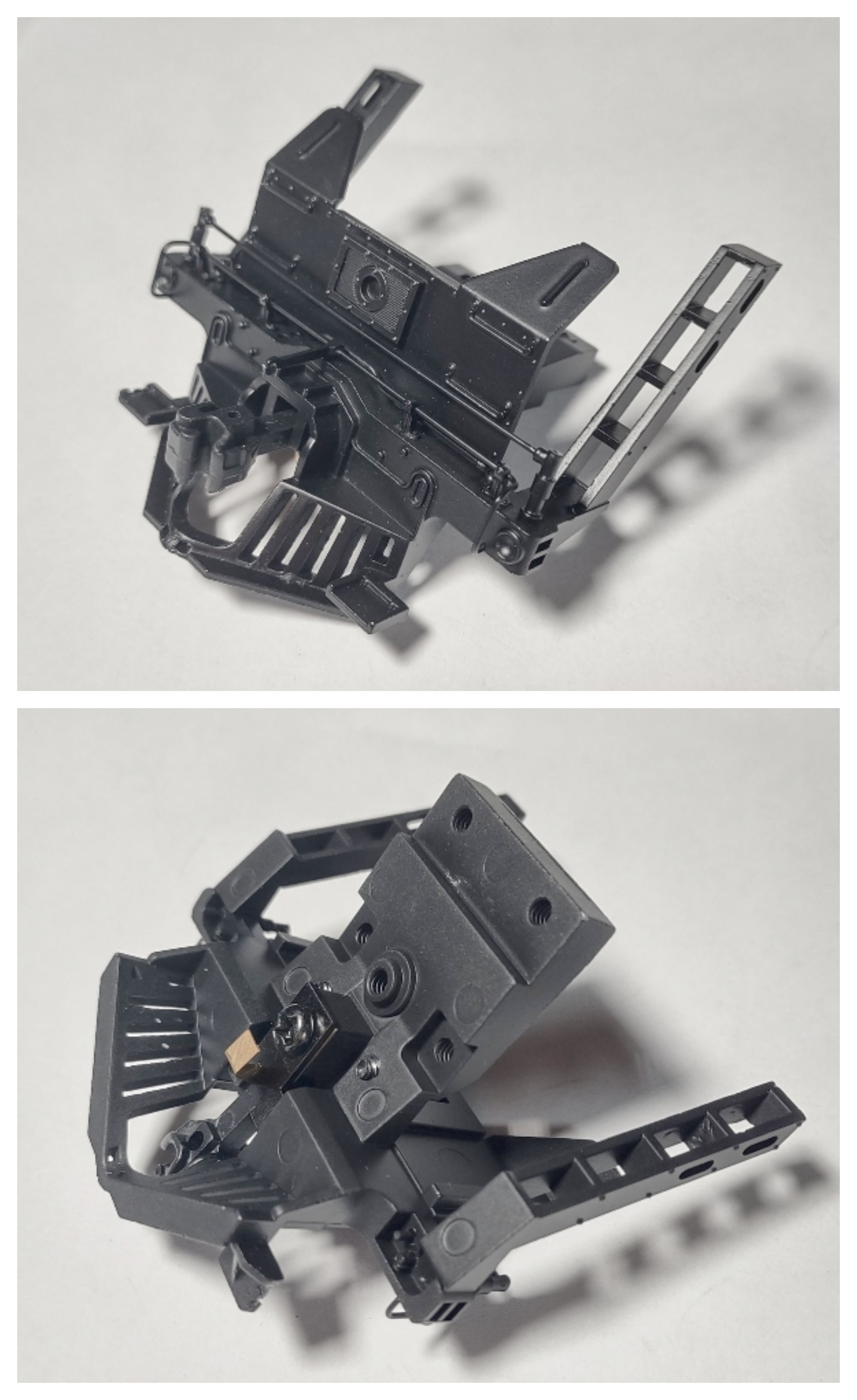 PILOT / COMPLETE / W/COW CATCHER / W/O AIR PUMPS / BLACK / PREMIER MOHAWK 4-8-2