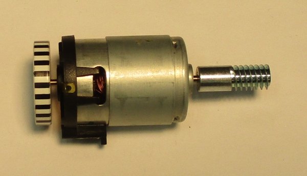 DC MOTOR / RS385PH / MD105-M38 / F/W 27mm D x 5mm THICK / WORM LENGTH 27.15mm TO 27.22mm / STRIPED / PS 3 BKT