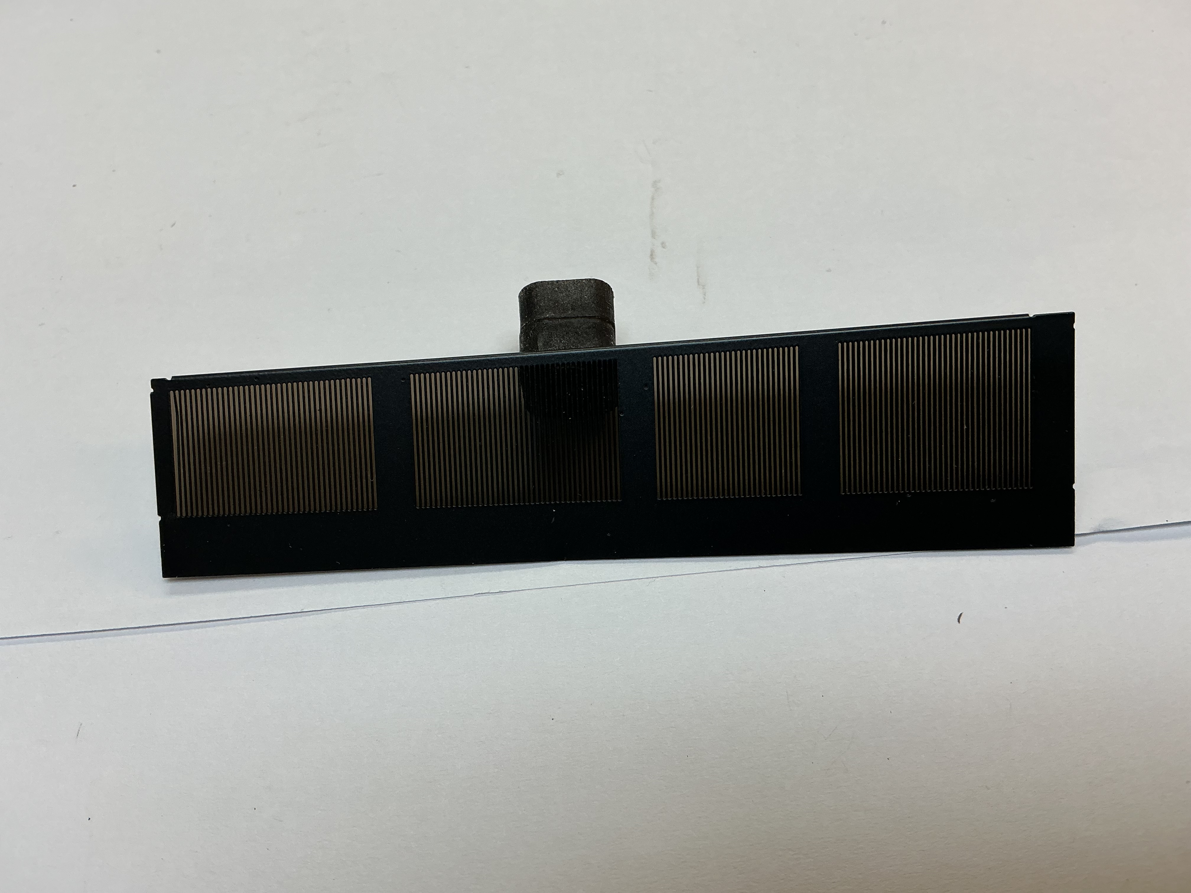 SIDE GRILLE / W/4 SETS OF LOUVERS / BLACK / PREMIER P-5a