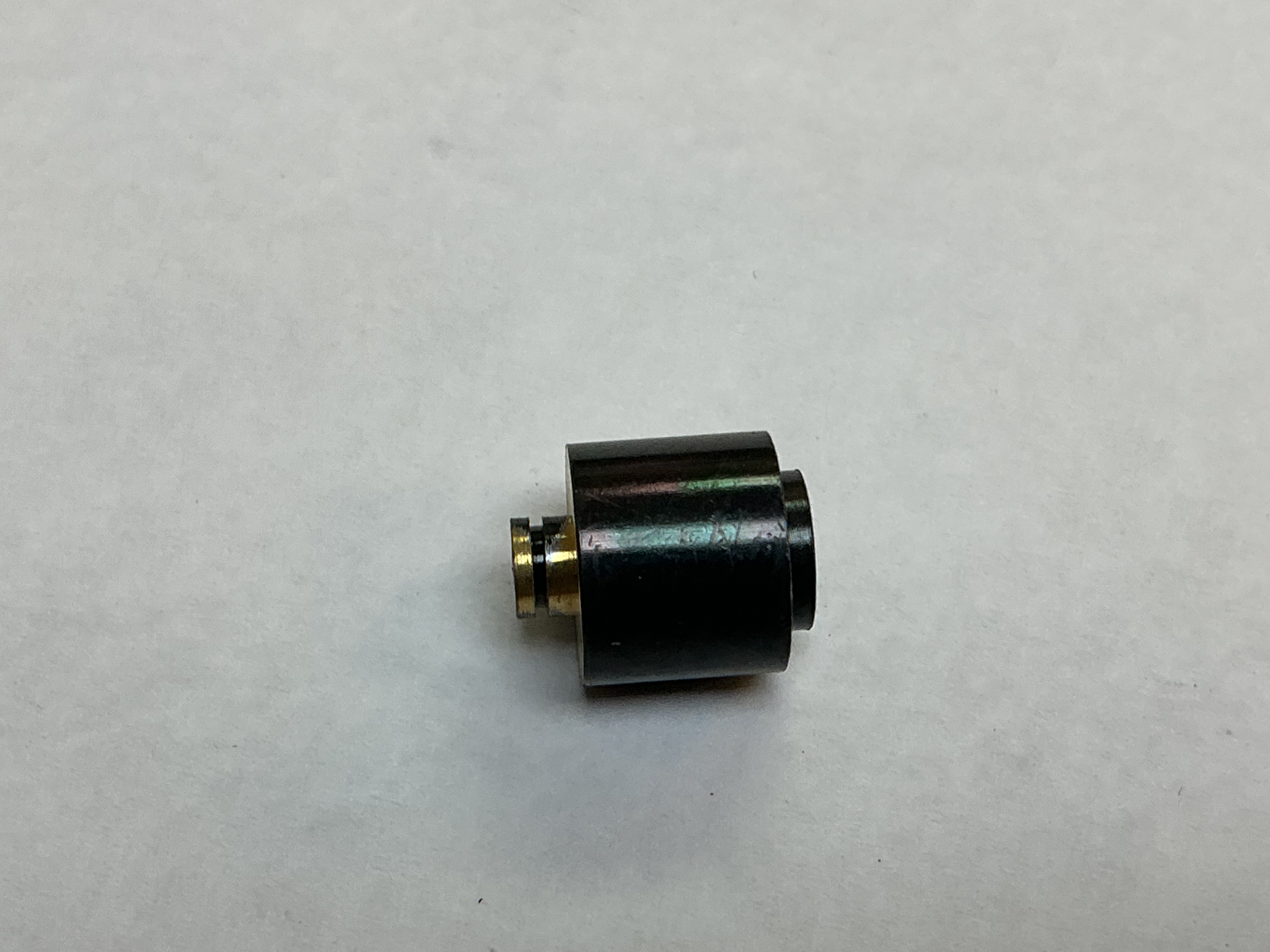 MOUNTING STUD / BLACK / TENDER TRUCK FRAMES / 12mm O.D. x 9.9mm TALL / PREMIER ATSF NORTHERN 4-8-4