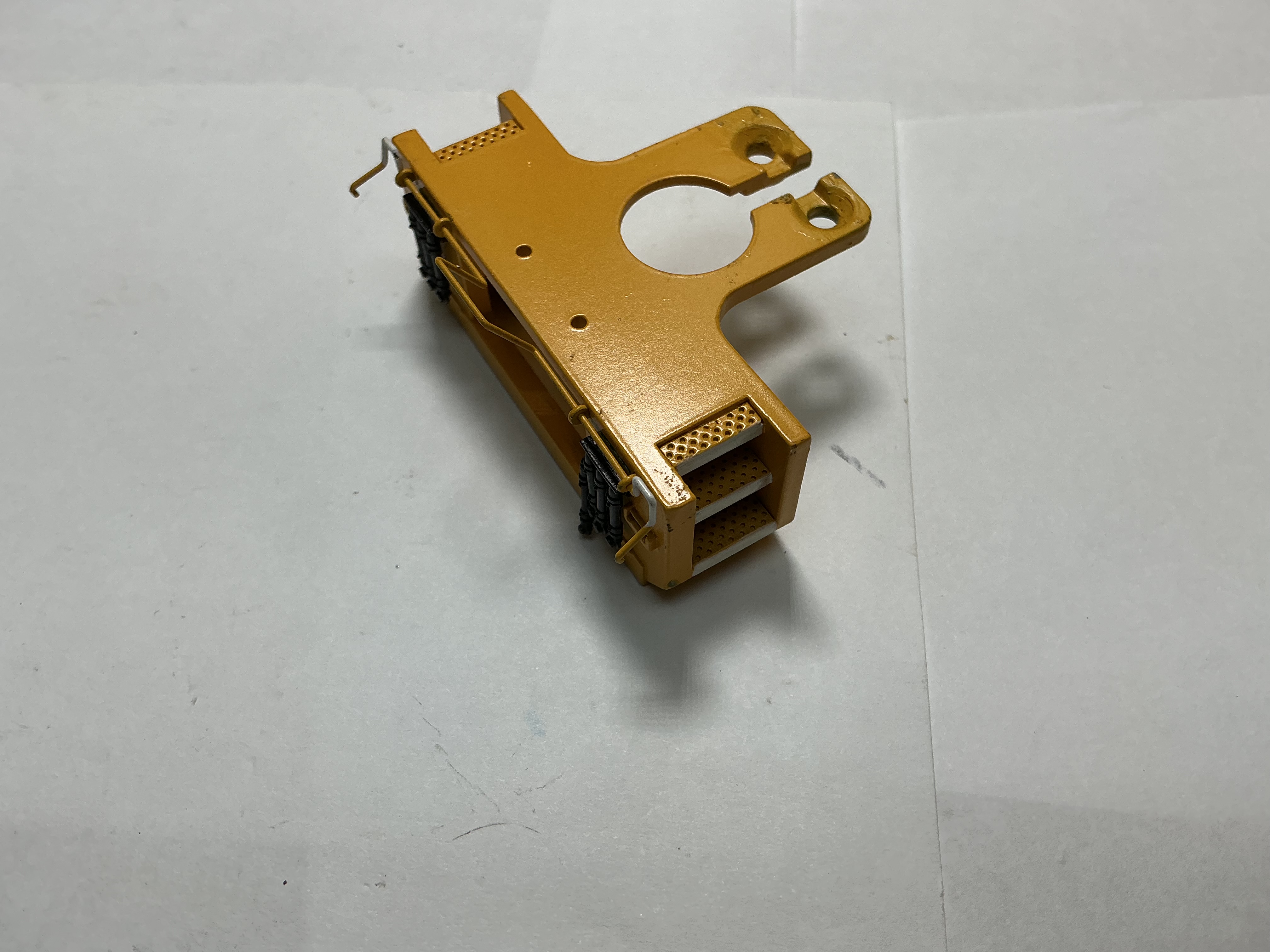 PILOT / 2 HOLE / YELLOW / W/CUT LEVER & BRAKE HOSES / PREMIER SD70ACE 