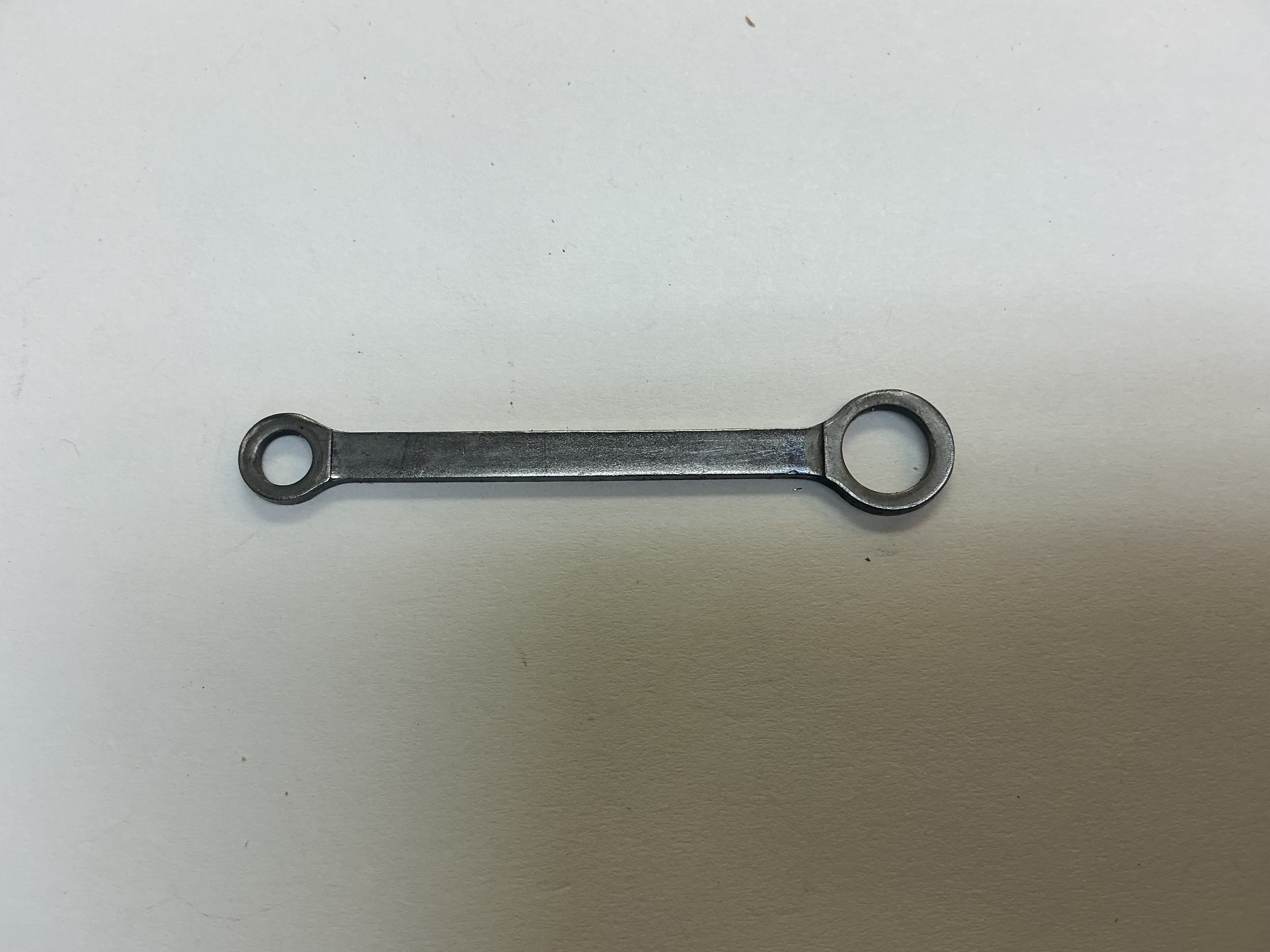 SIDE ROD / LH OR RH / SATIN NICKEL / PREMIER A-5 SWITCHER 0-4-0