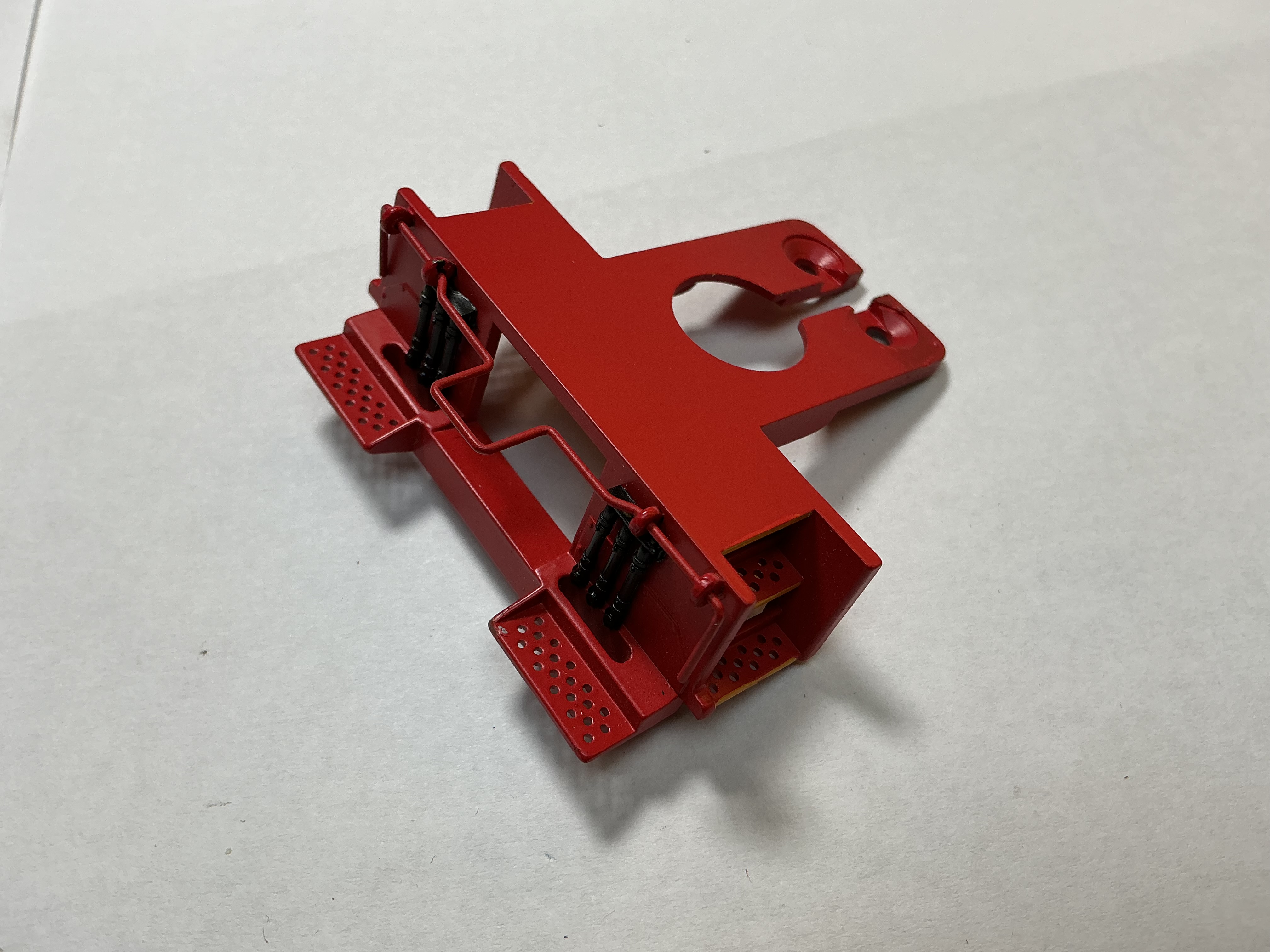 PILOT / 2 HOLE / RED W/YELLOW STEPS / W/CUT LEVER & BRAKE HOSES / PREMIER GP-40