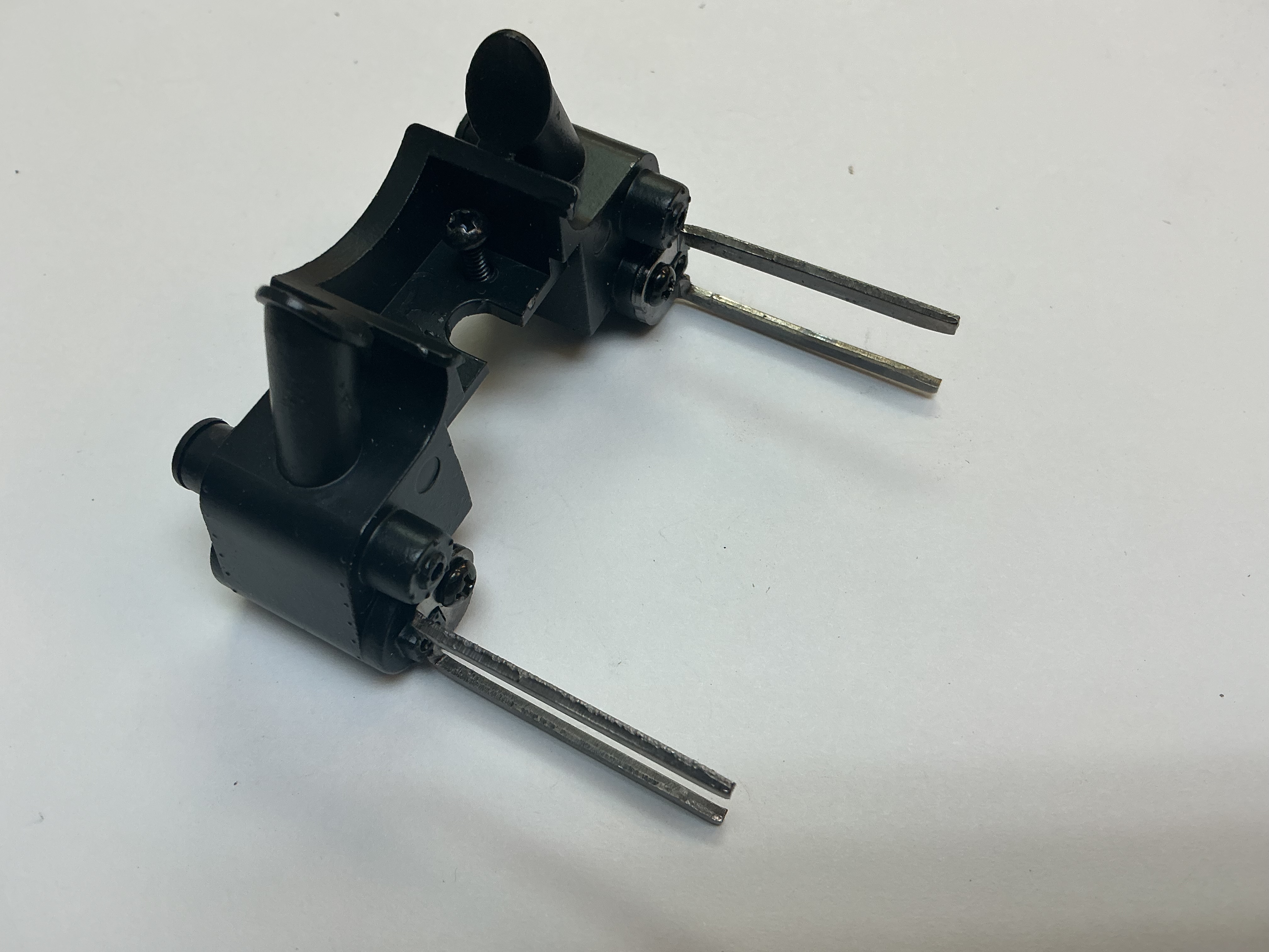 STEAM CHEST / W/CROSSHEAD GUIDES / SATIN NICKEL / BLACK / PREMIER A-5 SWITCHER 0-4-0