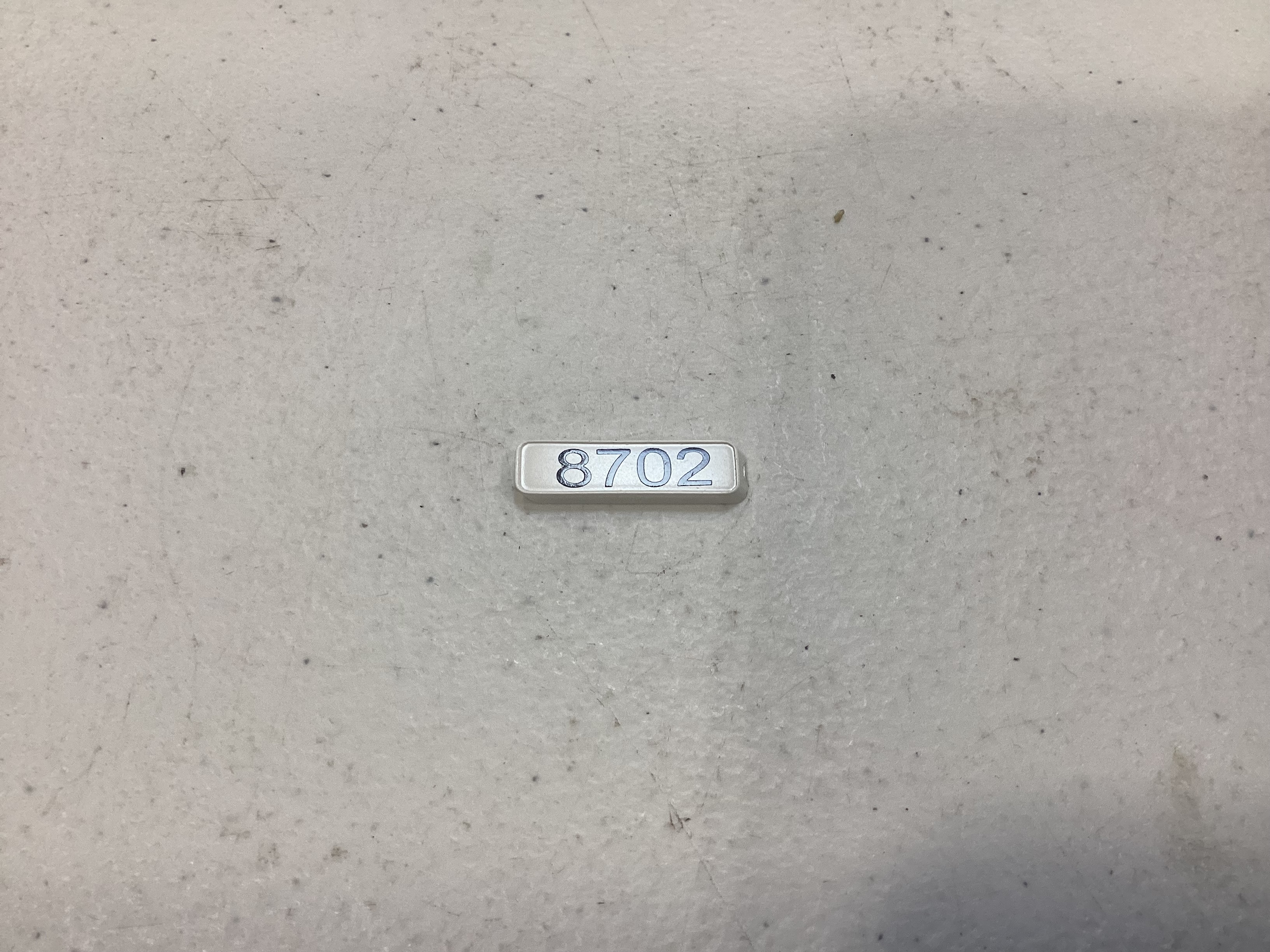 NUMBER BOARD / REAR / LH OR RH / #8702 / NARROW NOSE /RAILKING ONE GAUGE DASH-8