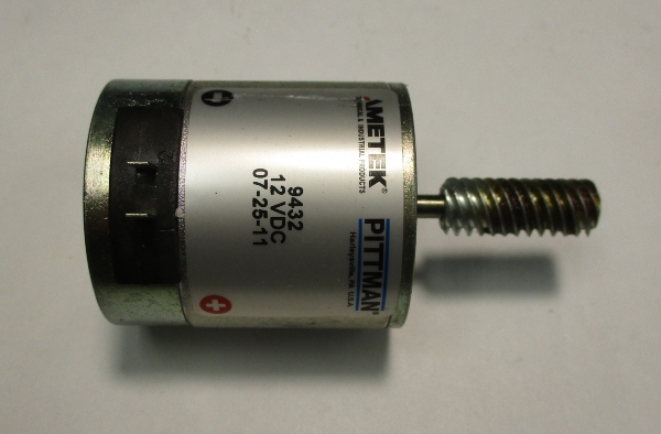 DC MOTOR / 9432 / W/STANDARD GAUGE WORM GEAR / CONTEMPORARY STANDARD GAUGE BUILD-A-LOCO