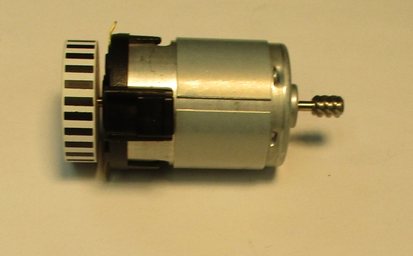 DC MOTOR / RS385PH / 3-TRUCK SHAY / F/W 27mm D x 7mm THICK / WORM LENGTH 13.28mm / STRIPED / PS 3 BKT