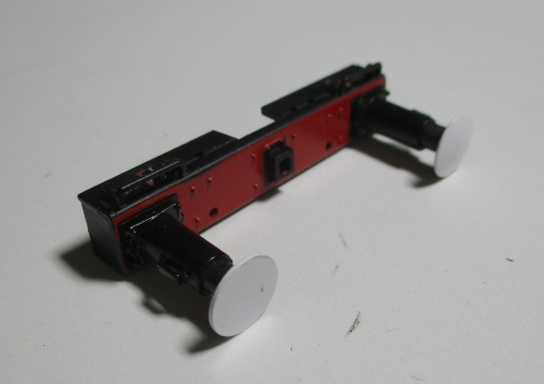 REAR BEAM / W/BUFFERS / 2-RAIL / WHITE / RED & BLACK / W/O EUROPEAN COUPLER / TENDER / PREMIER BR44