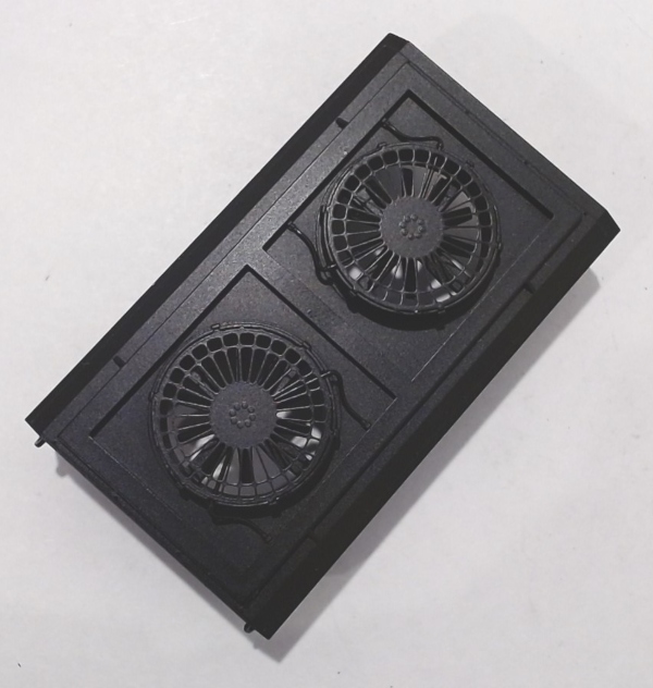 RADIATOR HATCH / BLACK / HO SCALE SD70ACE