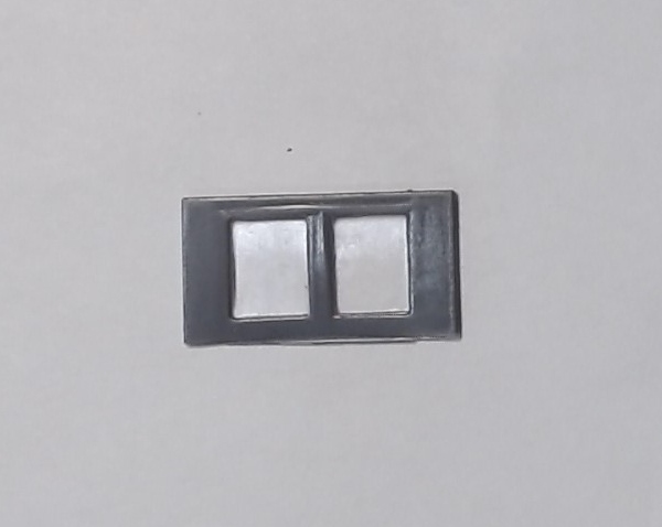 WINDOW / CAB / SMALL / 2-PANE / W/GRAY FRAMES / PS 2 & 3 / PREMIER BIG BOY 4-8-8-4