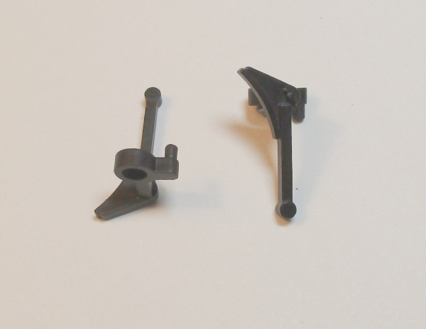 BRAKE SHOE / BLACK / RH FRONT / DIE-CAST / DRIVERS 1-2-3-4 / PREMIER RUSSIAN DECAPOD 2-10-0