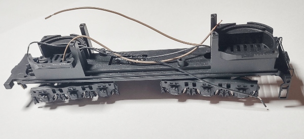 TENDER FRAME / LESS ELECTRONICS / W/O SHELL / HO SCALE CAB FORWARD 4-8-8-2