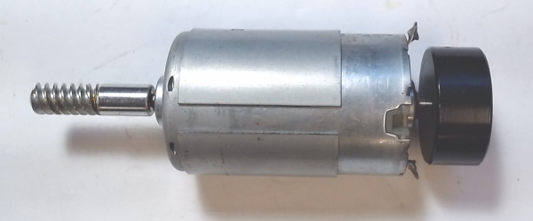 DC MOTOR / JOHNSON / F/W 30mm D x 13.15mm THICK / WORM LENGTH 36.47mm / BLACK / RAILKING ONE GAUGE CHALLENGER