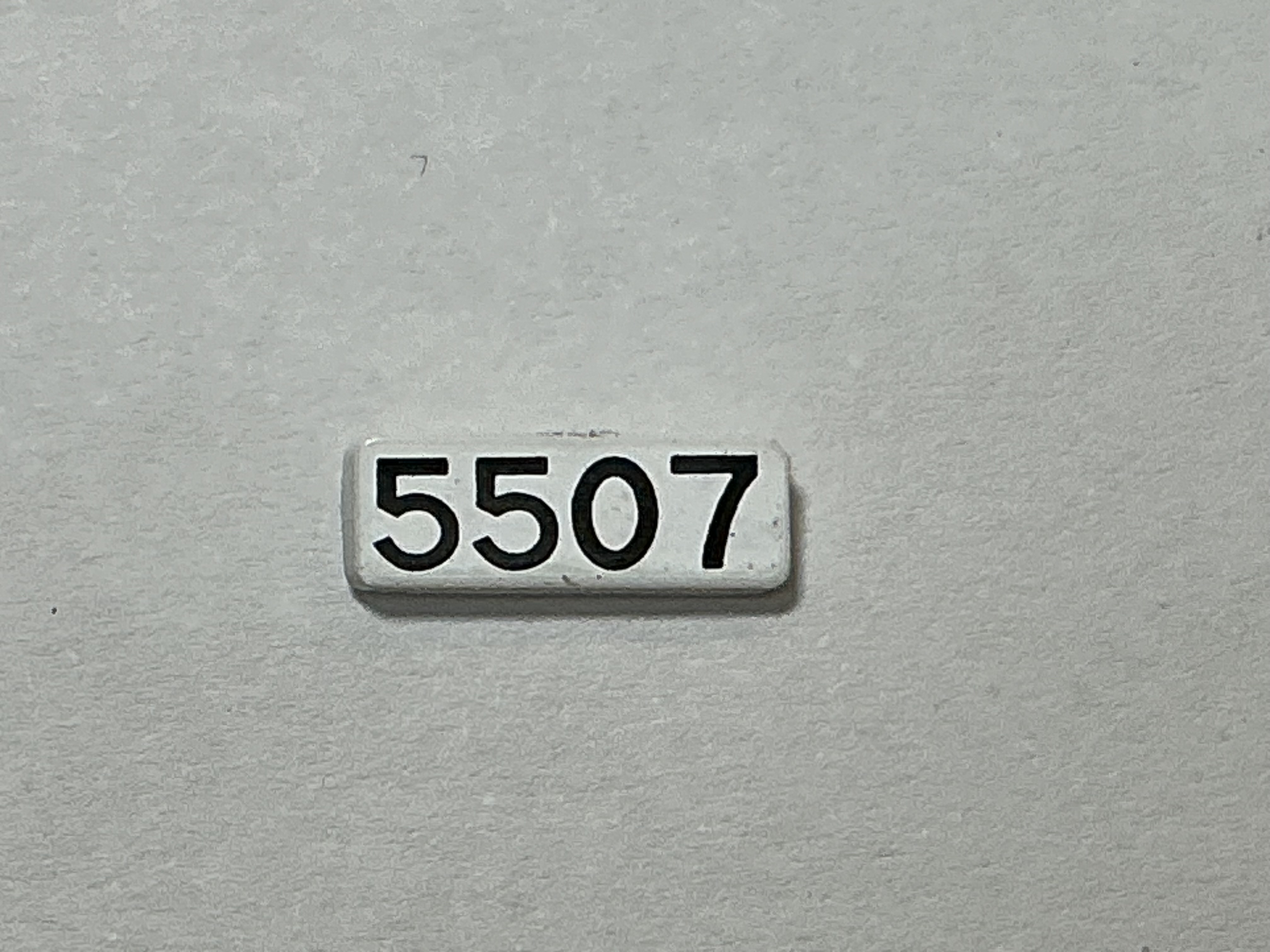 NUMBER BOARD / RH OR LH / FRONT OR REAR / #5507 / PREMIER GP-40