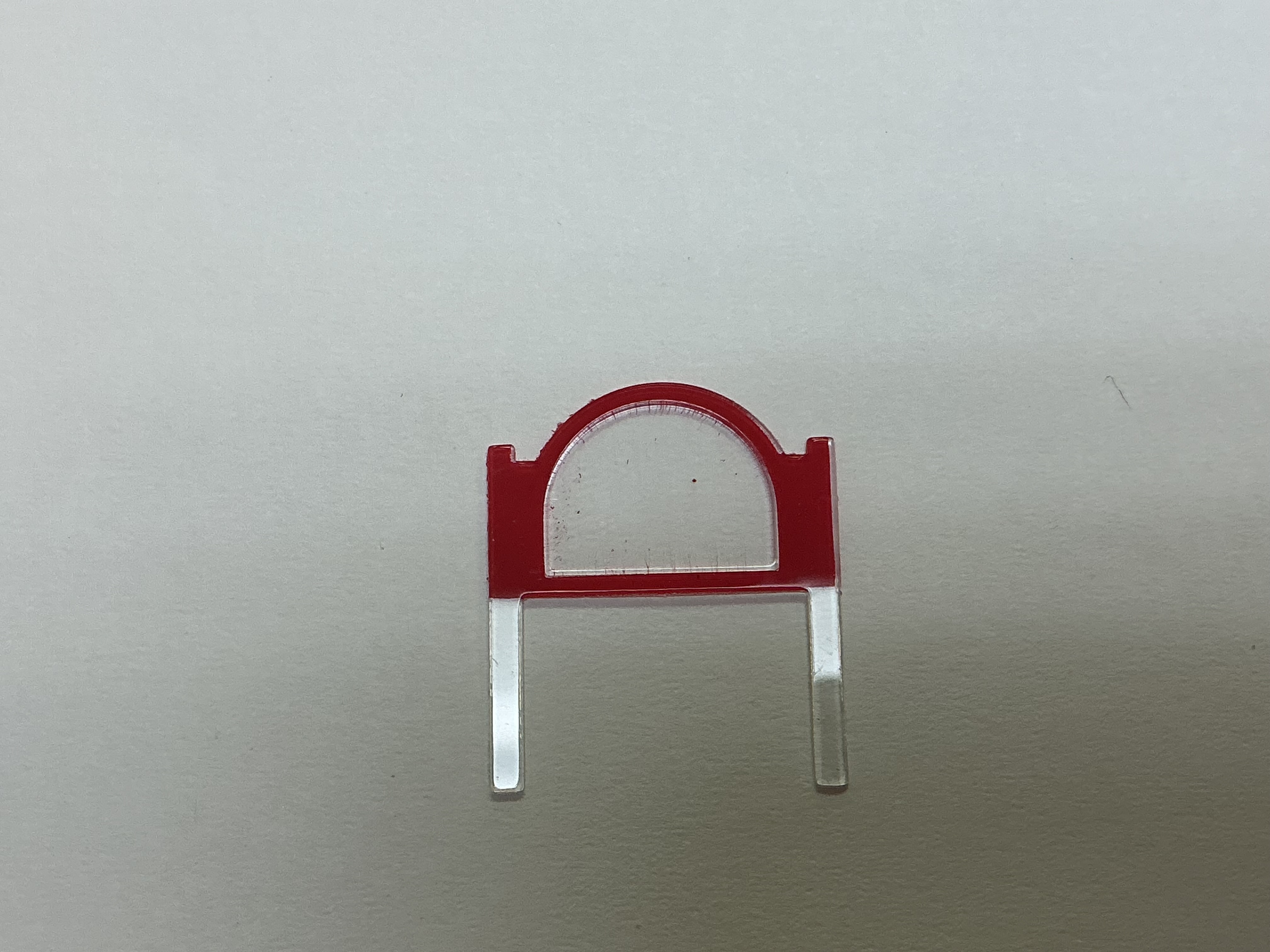 CAB WINDOW / SINGLE PANE / ROUNDED FRONT / RED TRIM / PREMIER J-1 2-10-4