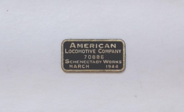 BUILDER PLATE / RECTANGLE / UP #3984 / PREMIER CHALLENGER 4-6-6-4