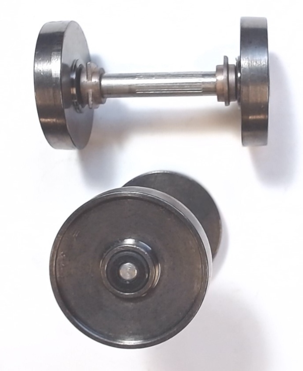 WHEEL & AXLE ASSEMBLY / CENTER / BLIND / NON-POWERED TRUCK / W/BEARINGS / RAILKING ONE GAUGE ALCO PA