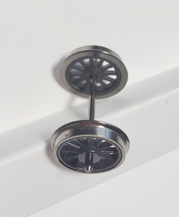 WHEEL & AXLE ASSEMBLY / 3-RAIL / W/SPOKES / BLACK & NICKEL / PREMIER BR44 & SNCF 150X