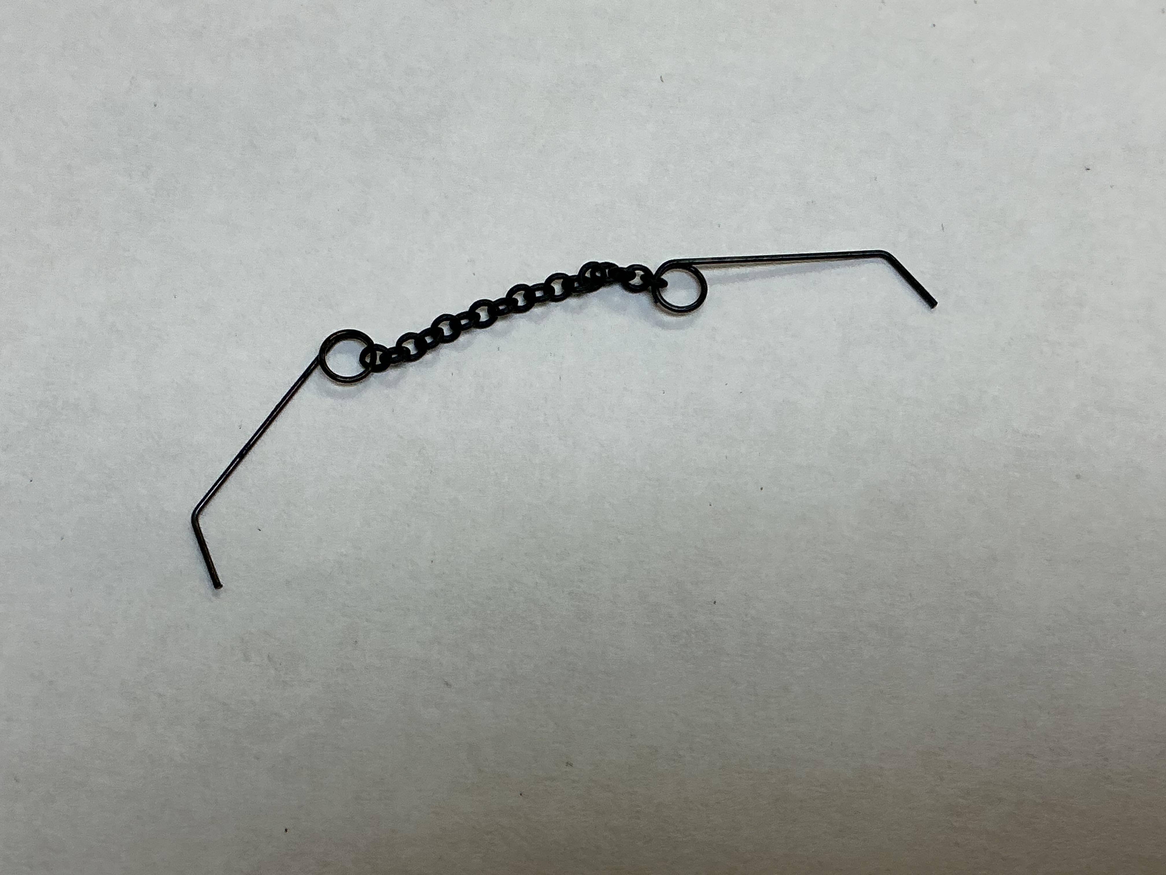 CHAIN / TENDER TRUCK TO FRAME / 23.6mm LONG / PREMIER ATSF NORTHERN 4-8-4