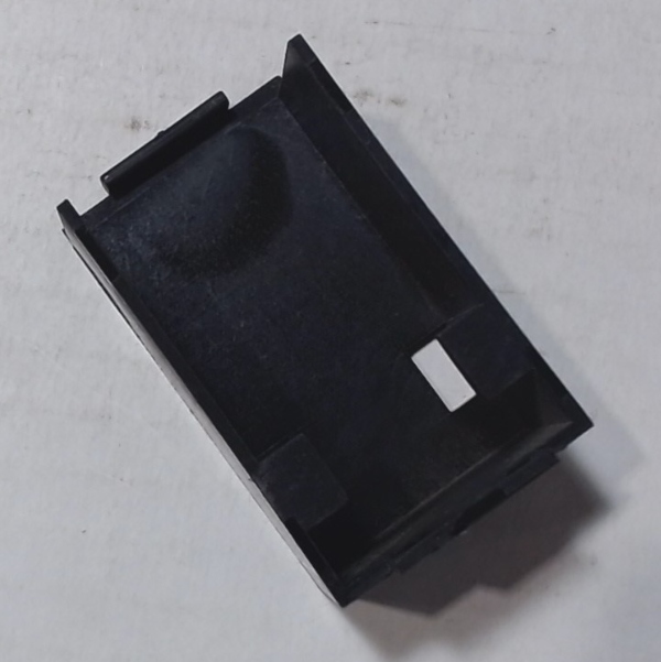 BRACKET / 9V BATTERY / PLASTIC / VERTICAL MOUNT