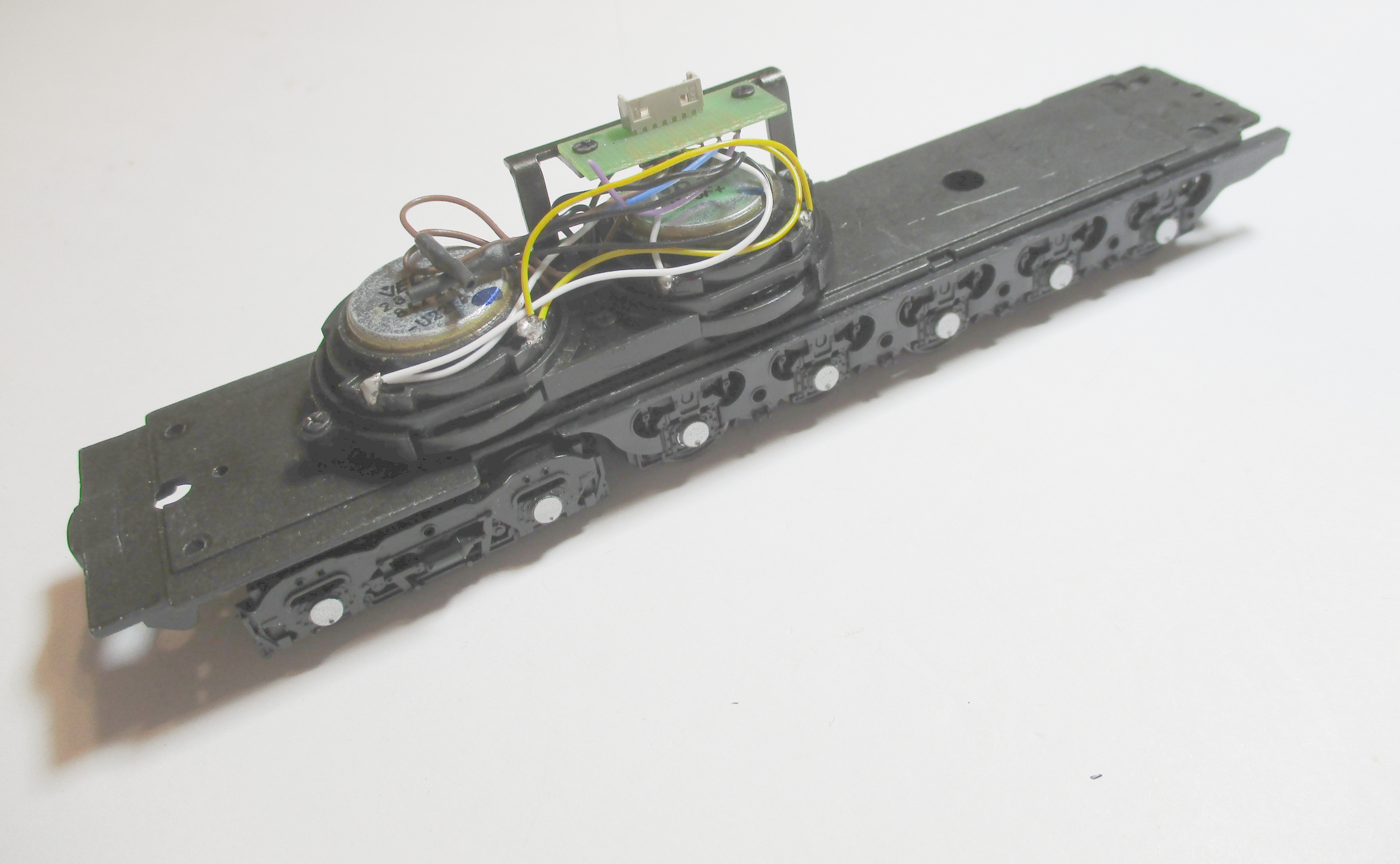 TENDER FRAME / W/WHEELS / MID PRODUCTION VERSION / PCB & BRACKET / HO SCALE BIG BOY 4-8-8-4 
