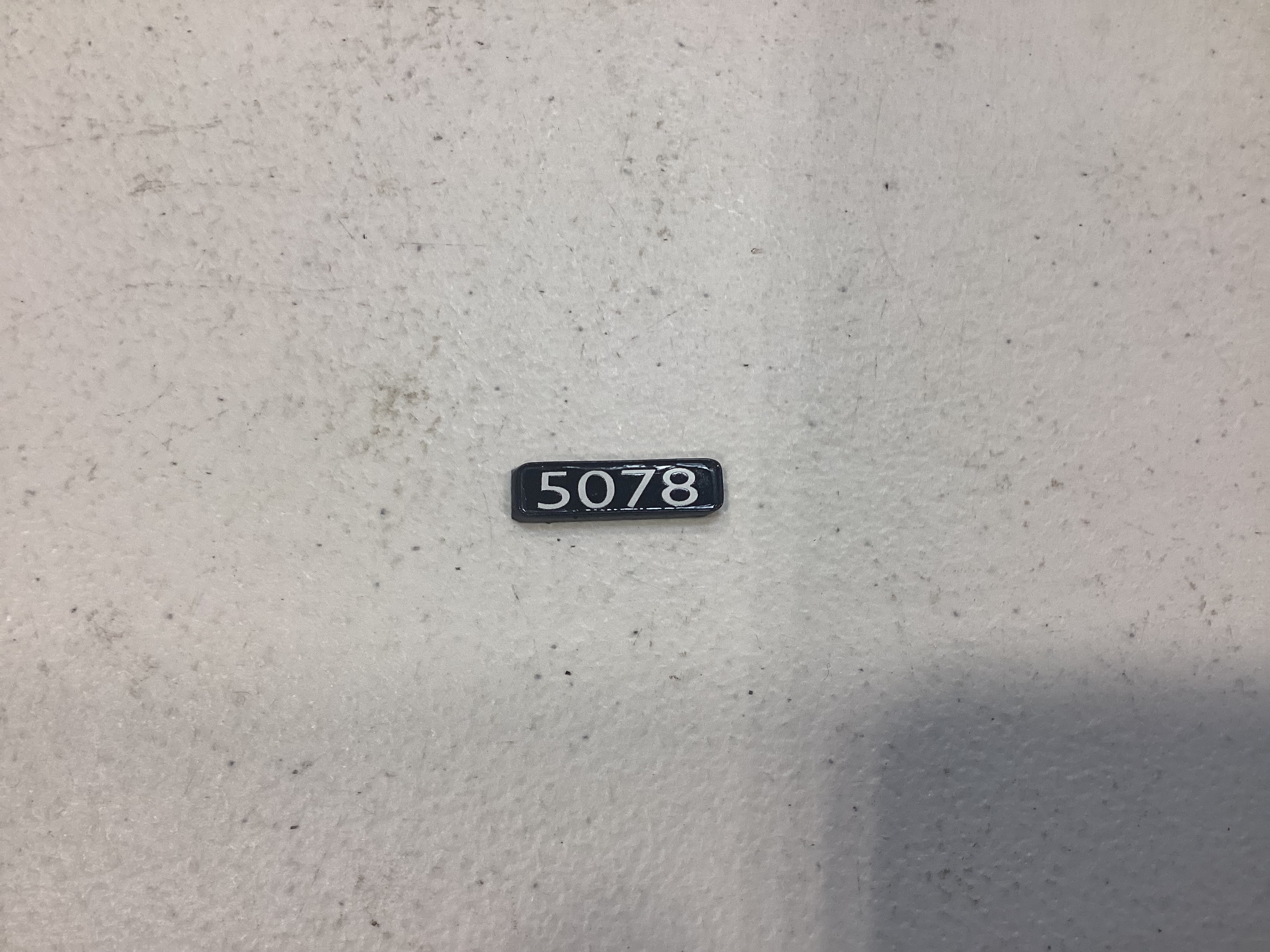 NUMBER BOARD / REAR / LH OR RH / #5078 / NARROW NOSE /RAILKING ONE GAUGE DASH-8