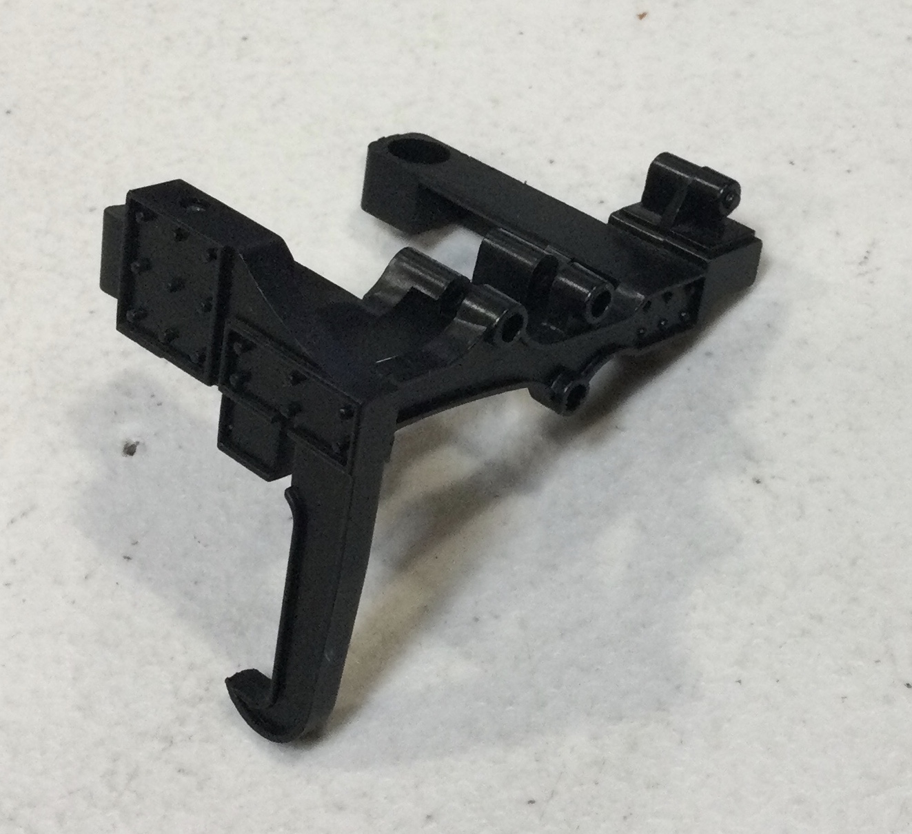 MOTION HANGER / LH ALL ENGINES / BLACK / RAILKING ONE GAUGE TRIPLEX 2-8-8-8-2