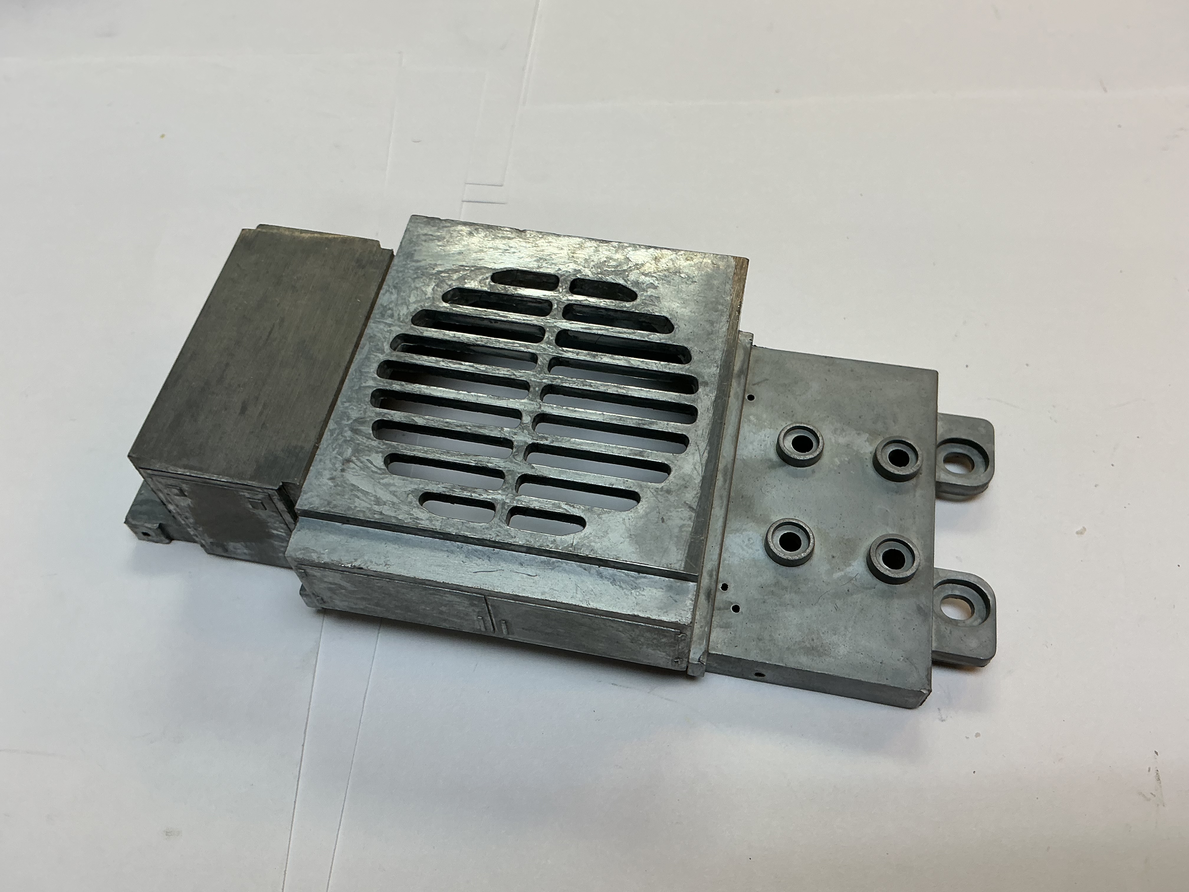 FUEL TANK / UNDECORATED / W/O AIR RESERVOIRS / PREMIER E-44