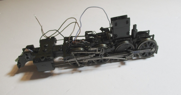FRONT ENGINE / W/LINKAGES / W/GEARBOX / NO PILOT / HO SCALE BIG BOY 4-8-8-4