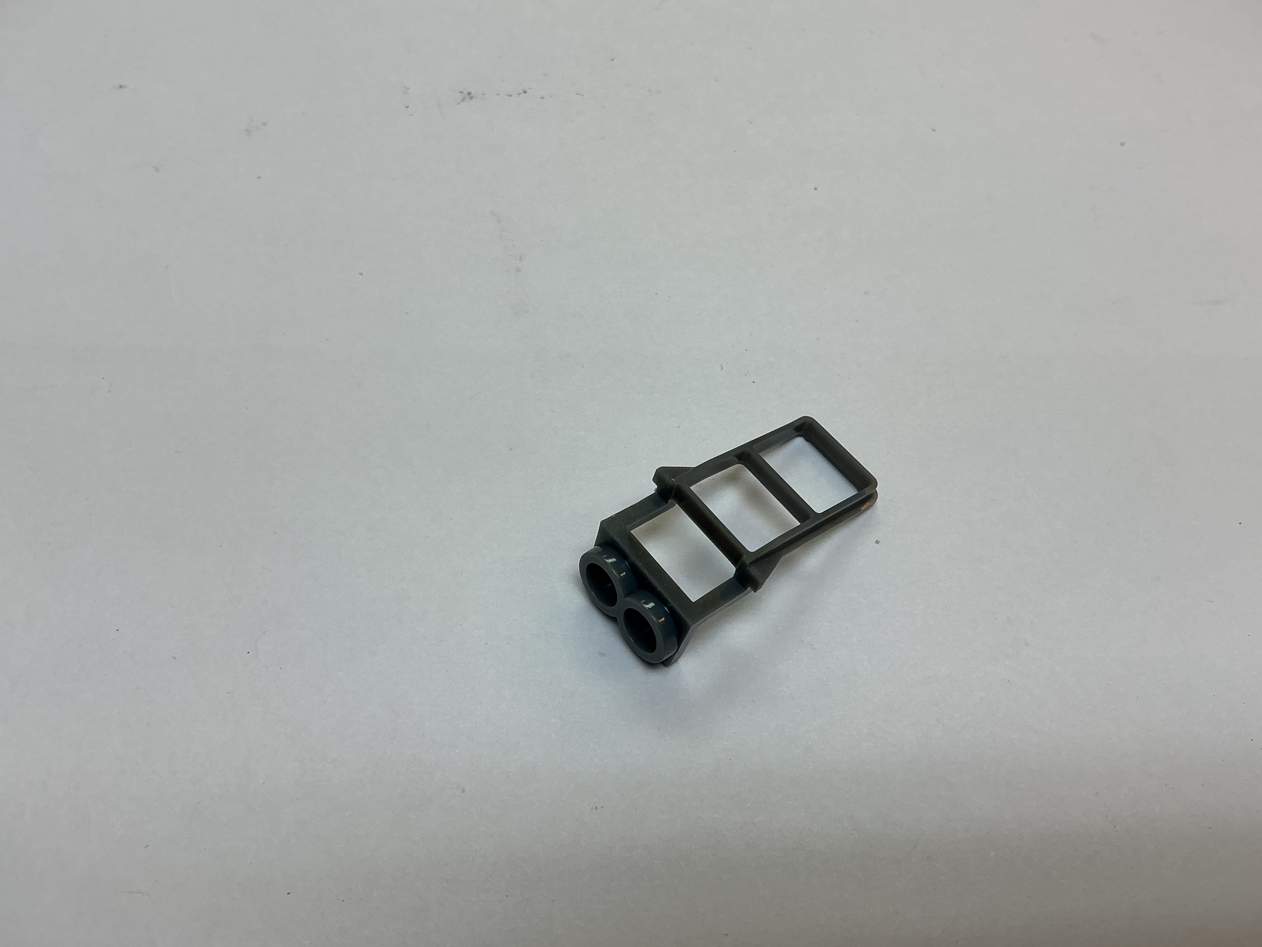 LADDER / 2-RUNG / LH OR RH / FRONT OR REAR / COLORS MAY VARY / RAILKING ONE GAUGE ALCO PA