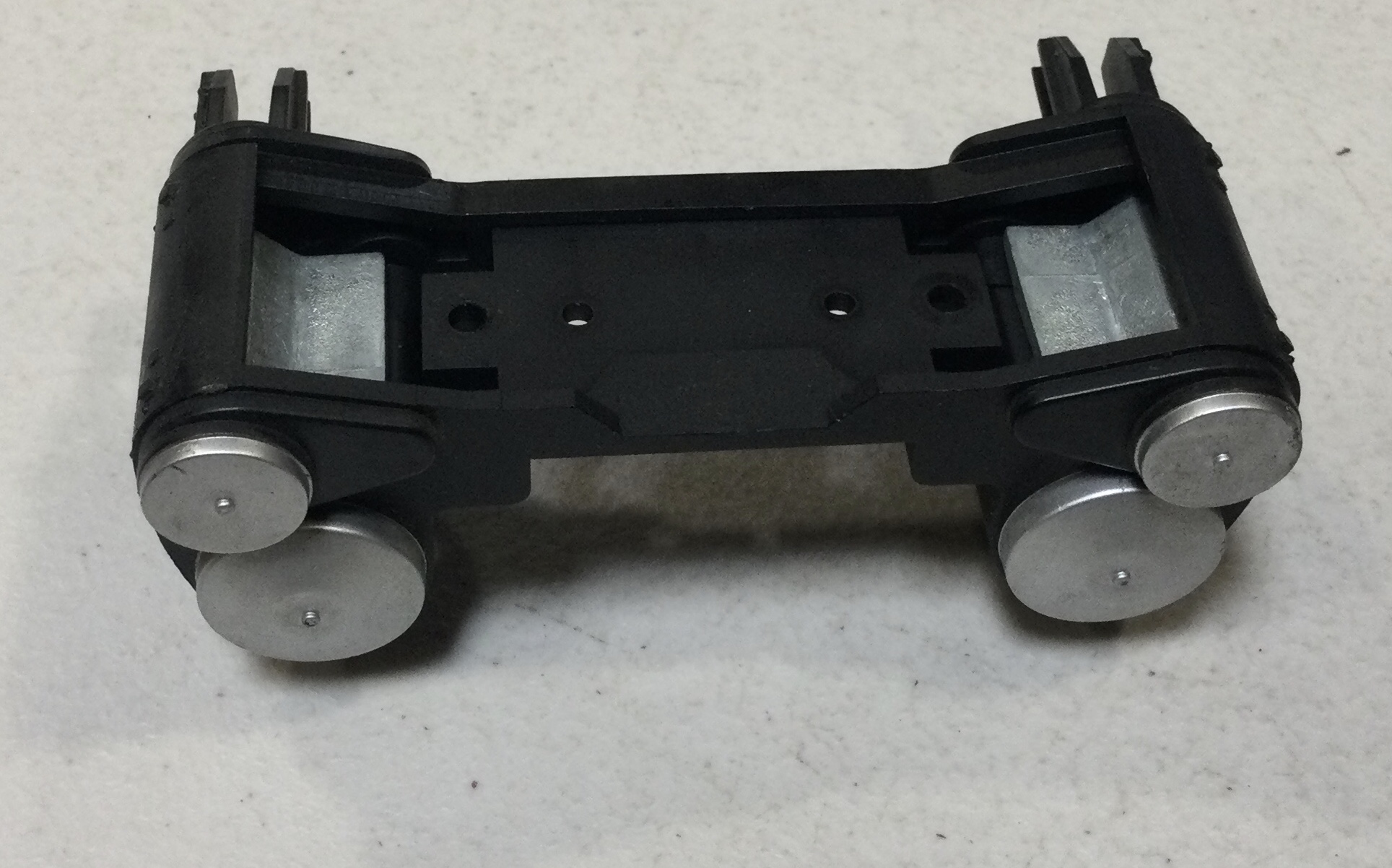STEAM CHEST / BLACK W/SILVER CAPS / REAR / W/O CROSSHEAD GUIDES / RAILKING ONE GAUGE CHALLENGER