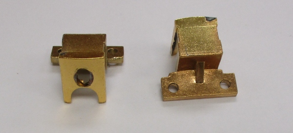 BRACKET / DIE-CAST / MOUNTS SMOKE UNIT TO SHELL / PREMIER J-1e HUDSON 4-6-4 / GOLD PLATED