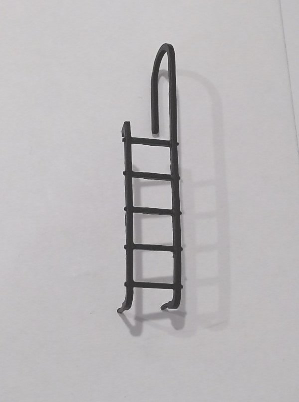 LADDER / TENDER / REAR / BLACK / W/ONE CURVED RAILING / PREMIER J-1e HUDSON 4-6-4