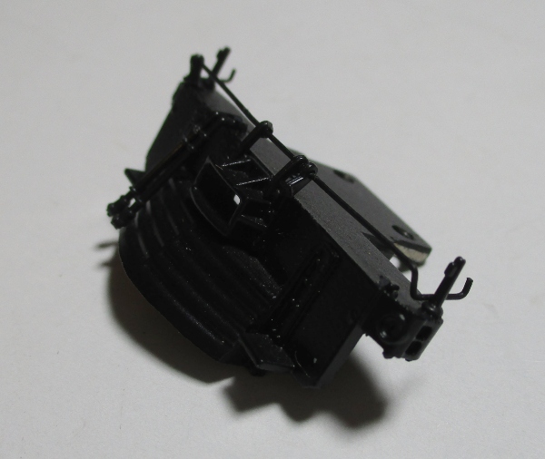 PILOT / COMPLETE / W/O COUPLER / HORIZONTAL GRILLE COW CATCHER / BLACK / HO CAB FORWARD 4-8-8-2