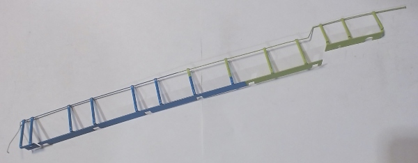 HANDRAIL / RH LONG / LIME GREEN & BLUE / PREMIER ES44AC GEVO