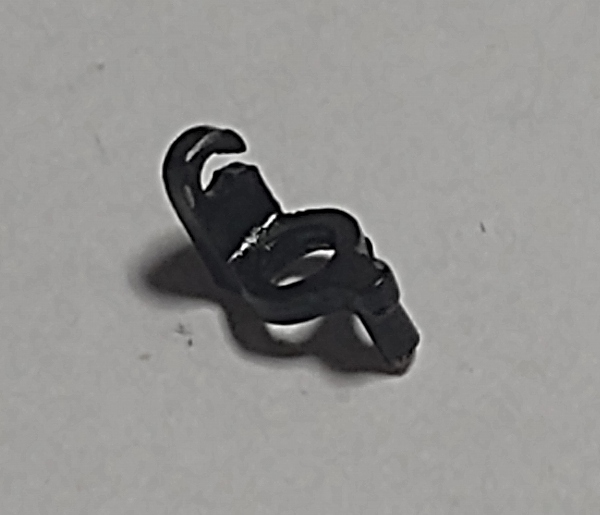 RETAINER / CHAIN / TENDER TRUCK TO FRAME / BLACK / CENTERED HOLE / PREMIER STEAM LOCOMOTIVES 