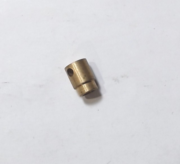 TRUCK STUD / BRASS / TINPLATE STANDARD GAUGE 400T / STATE CARS / BLUE COMET / GIRARD / USE TPSP00146