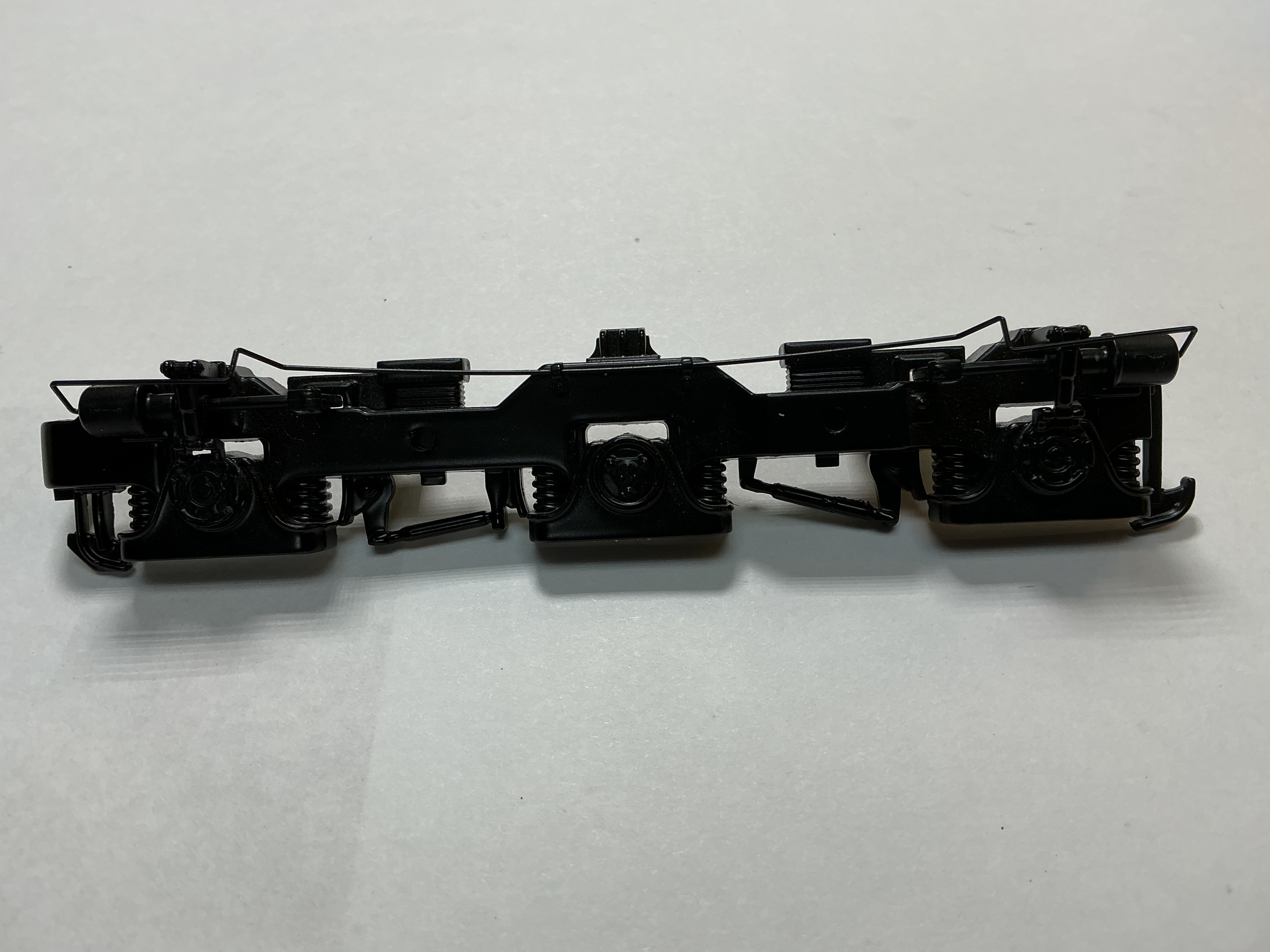 SIDE FRAME / 3-AXLE / LR OR RF / BLACK / W/BRAKE LINE & SEPARATE AIR CYLINDERS / PREMIER AC4400CW