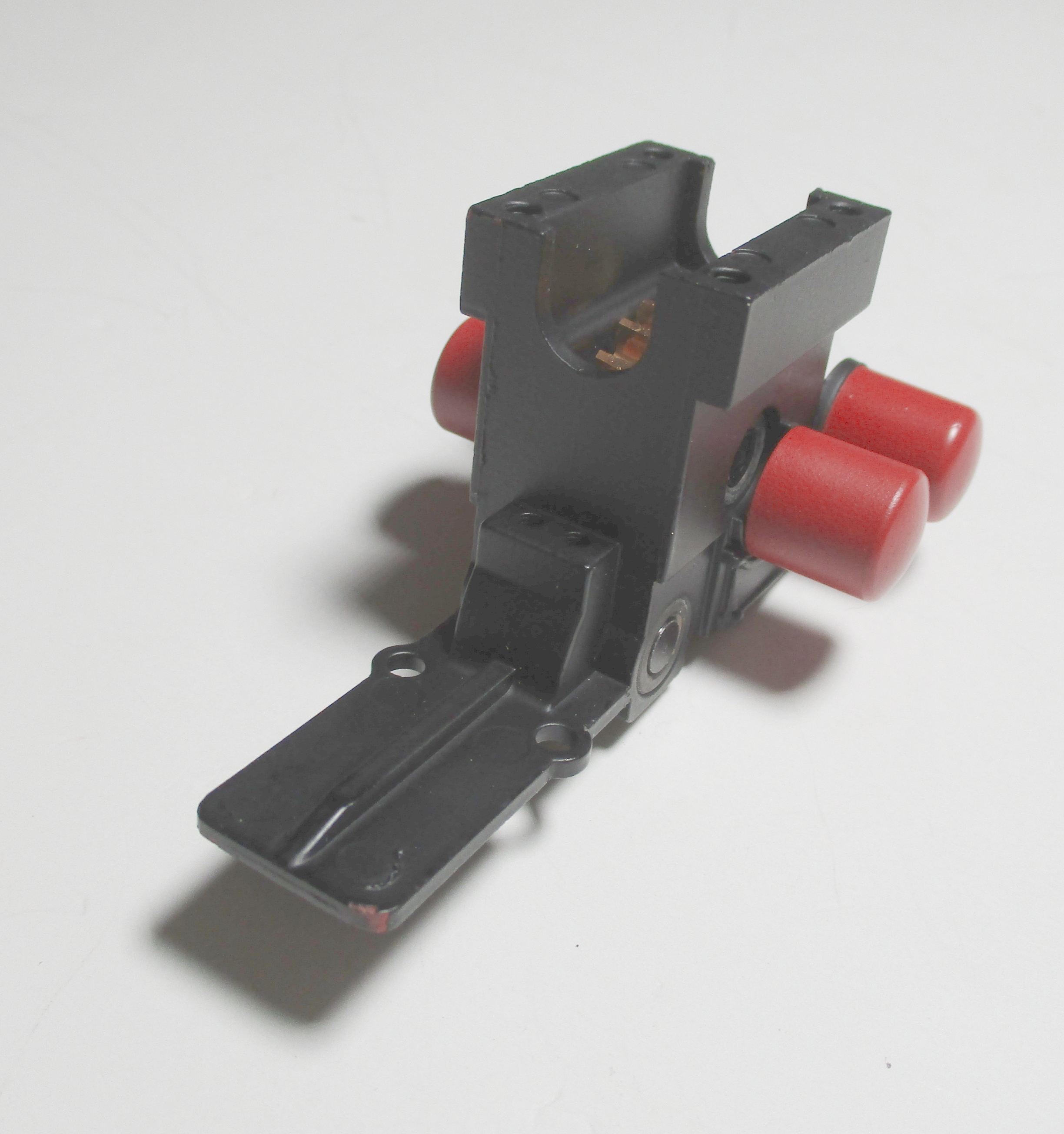 GEAR TOWER / BLACK W/RED AIR RESERVOIRS / PREMIER BR44