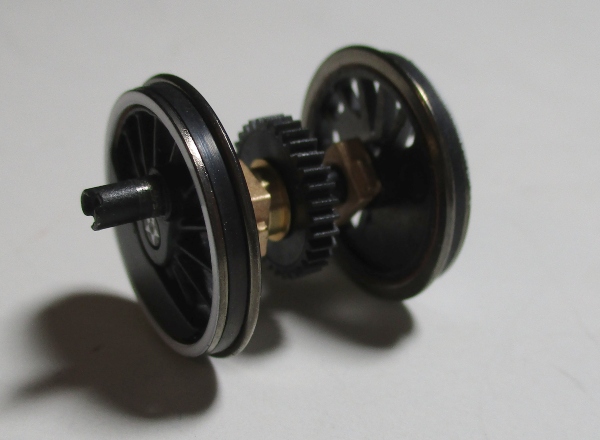 WHEEL & AXLE ASSEMBLY / DRIVER / W/WORM WHEEL & BEARINGS / WHITE RIMS / W/CRANK PINS / HO SCALE CAB FORWARD 4-8-8-2