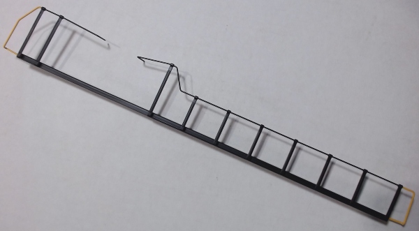 HANDRAIL / LH LONG / LEHIGH VALLEY BLACK & YELLOW / PREMIER GP38-2