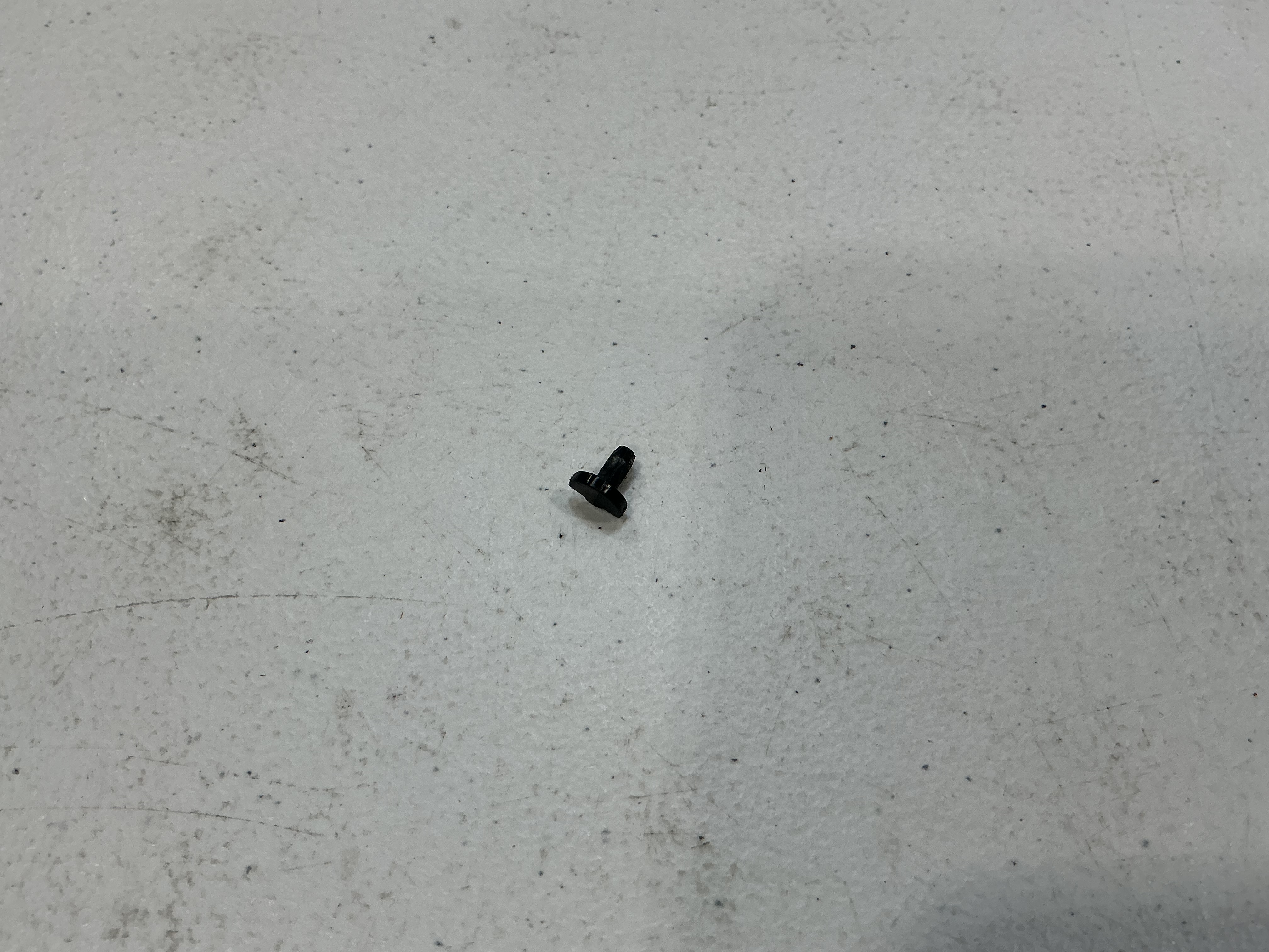 COUPLER / HOOK & LOOP / PIN ONLY / HOLDS SPRING & HOOK / RAILKING ONE GAUGE