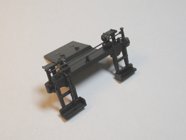 PILOT ASSEMBLY / FRONT / BRUNSWICK GREEN / W/CUT LEVER / W/NARROW STEPS / W/MARKER LAMPS / PREMIER 0-6-0 SWITCHER