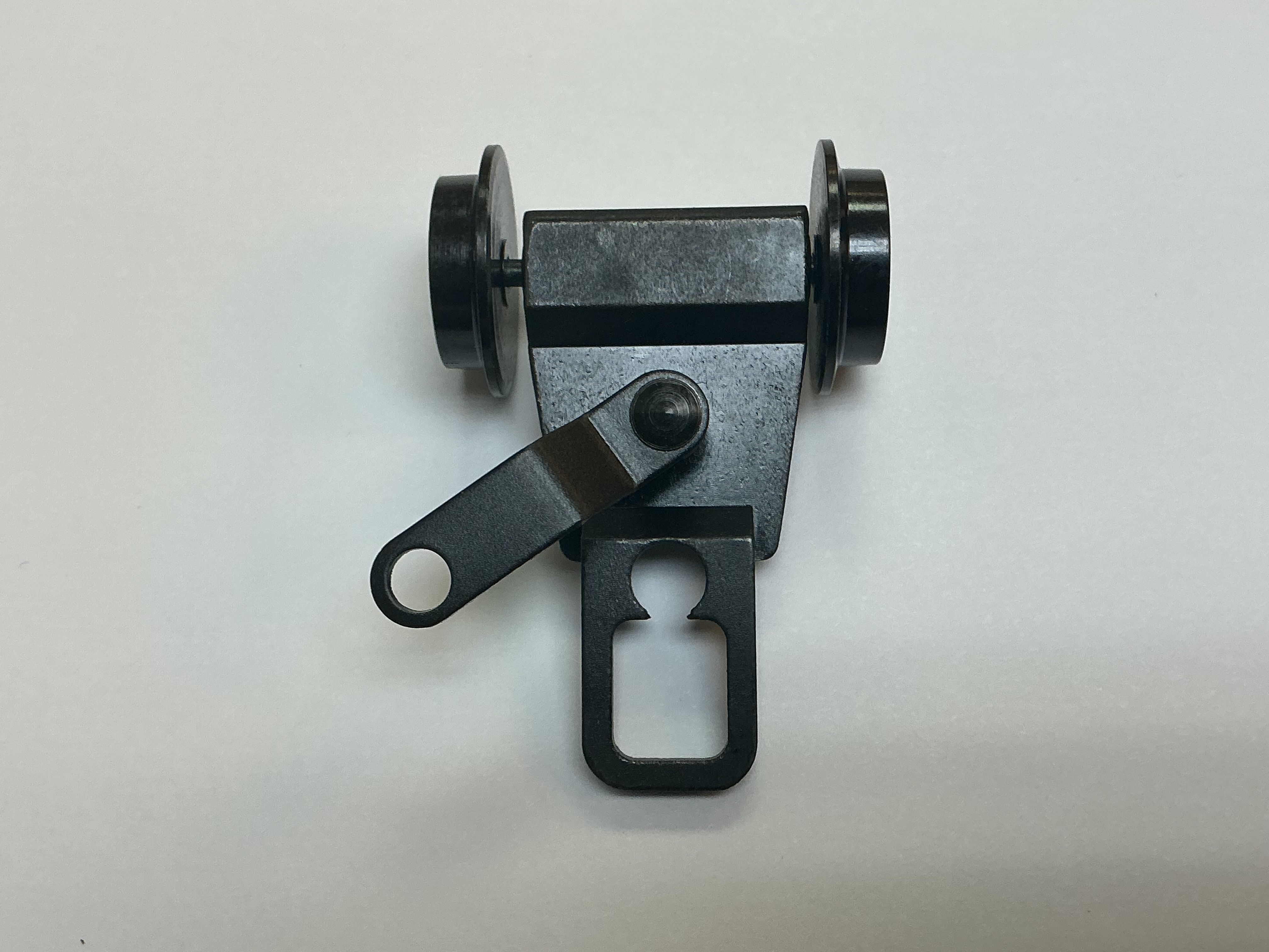 2-WHEEL PILOT TRUCK / BLACK / W/WHITE RIMS / 3-RAIL / PREMIER LIGHT MIKADO 2-8-2