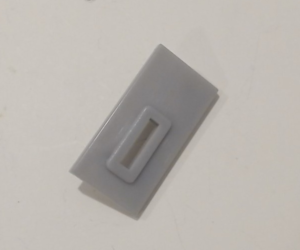BRACKET / CAR MOUNT / GRAY / LONG W/2 TABS / RAILKING OPERATING GAS STATION 